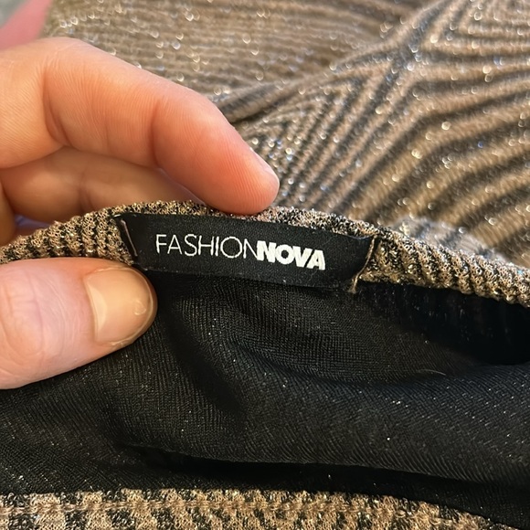 Fashion Nova shimmer two piece set high neck open back tank and bell bottoms - Picture 4 of 4